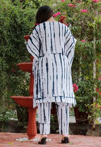 Beau tissu en rayonne avec broderie miroir, Kaftan Tai Dai de travail avec des détails et des glands assortis au pantalon Tai Dai - Product Image 4
