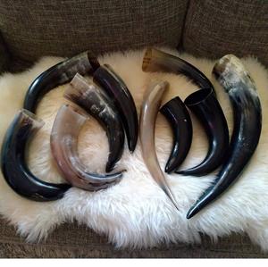 Corne à boire viking, tasse en corne naturelle faite à la main, mug de reconstitution historique - Product Image 2