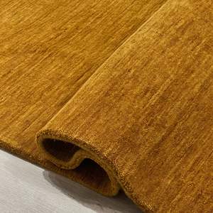 Tapis moderne fait main à la machine, réversible, antidérapant, en denim, peluche, velours à poils coupés, laine, couleur unie, rembourré en polyester - Product Image 3