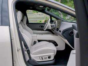 Vehículo Eléctrico Usado de Segunda Mano I6 2025, SUV de Nueva Energía con 5 Puertas, 5 Asientos, Motor de 120kW y Autonomía NEDC de 201-300km - Product Image 6