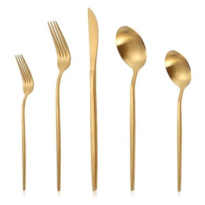 Fabricant/Exportateur de l'Inde Couverts faits à la main Vaisselle en métal personnalisée Ensemble de couverts plaqué or avec longue poignée - Product Image 1