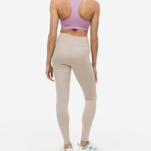 Pantalones de yoga reflectantes de cintura media para mujer, mallas ajustadas con patrón sólido - Product Image 4