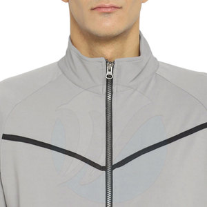 Vente directe d'usine Costume de jogging de style printemps pour hommes Vêtements de mode respirants en matériau durable Survêtements de couleur unie - Product Image 5