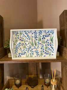 Plateau de service carré 10x10 à motif floral marguerite en MDF avec poignée jaune, pour table basse, cuisine, maison, organisation et rangement de nourriture et de boissons - Product Image 3