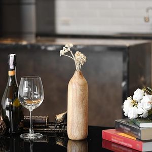 Grand vase décoratif artisanal en bois de manguier, forme de bouteille, finition naturelle, accent de décoration intérieure pour les intérieurs modernes et minimalistes - Product Image 4