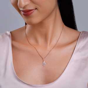 Colgante de diamante benigno de oro rosa Diseño de joyería elegante para mujer - Product Image 3