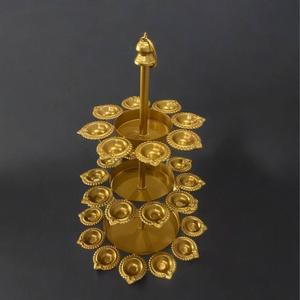 Diya de aceite de latón indio para rituales religiosos hindúes de Pooja regalo de Diwali de loto de latón indio - Product Image 2