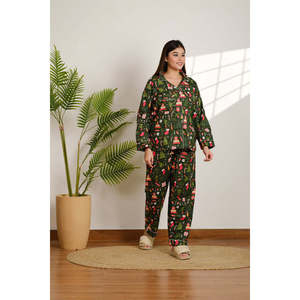 Ensemble pyjama 2 pièces pour femme en coton, motif de Noël, manches longues, tissu respirant, taille élastique, boutonné - Product Image 5