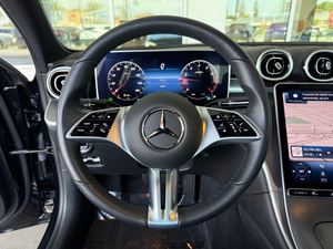PROPRE UTILISÉ 2024 M e r c e d e s-Benz Classe C C 300 RWD - Product Image 2