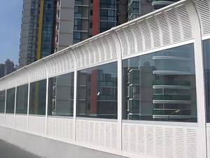 Barrière <span class=keywords><strong>anti</strong></span>-<span class=keywords><strong>bruit</strong></span> extérieure, barrière insonorisante, matériau métallique, micro-trous, barrière acoustique pour autoroute, municipalité, chemin de fer - Product Image 1