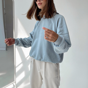 Sweat-shirt à manches longues et col rond avec logo personnalisé du printemps Ensemble de survêtement court en coton pour femmes Service OEM - Product Image 5