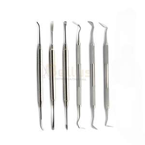 Ensemble d'instruments chirurgicaux dentaires manuels pour la chirurgie des implants et la thérapie parodontale avec élévateurs périostés et kit de détartreurs - Product Image 5