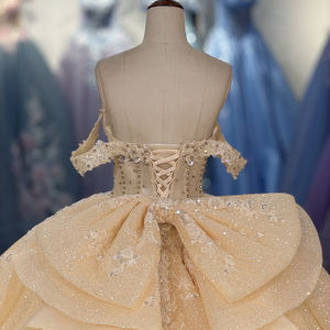 Robe de bal naturelle pour Quinceañera et Sweet 16, avec imprimé floral jaune éblouissant, décolleté cœur, perles et appliqués, modèle 6848 - Product Image 6