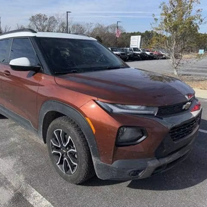 Chevrolet Trailblazer ACTIV Turbo SUV 2021, intérieur foncé, transmission automatique, toit ouvrant panoramique, caméra arrière 360°, conduite à gauche - Product Image 1
