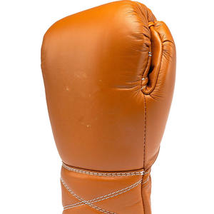 Gants de boxe et de kickboxing Sanda professionnels de haute qualité pour adultes, fermeture à lacets, respirants, légers, en cuir, avec poignées. - Product Image 4