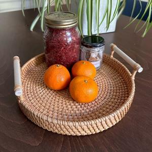 Bandeja redonda oriental de ratán con asas - Product Image 2