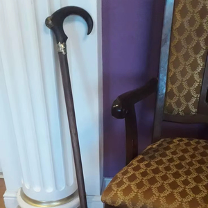 ADVENTURES PRECIO AJUSTE Bastón de madera con múltiples nudos Bastón de madera fuerte para ancianos por Standard International - Product Image 1