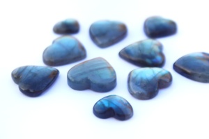 Cristal Natural de calidad AAA, multifuego, rosa, labradorita, corazón de piedra lunar, media luna, cabujón, tamaño mixto, labradorita, corazón de calor - Product Image 2