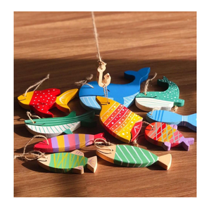 ของเล่นปลาที่ทำจากไม้ที่ยั่งยืน: ทำด้วยมือด้วยไม้ธรรมชาติง่ายสำหรับเด็กวัยหัดเดินเป็นที่รักของครอบครัวที่ใส่ใจสิ่งแวดล้อมเพื่อความทันสมัย - Product Image 1