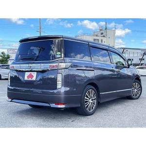 Nissan Elgrand 2017, Minivan con Volante a la Derecha, Automática, Gasolina, Interior Oscuro - Product Image 3