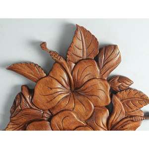 ลายดอกชบาติดผนังไม้สักลายสวยงามขนาด11.7x13x1นิ้วมีเอกลักษณ์และสะดุดตา - Product Image 1