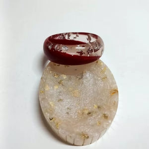 กำไลไม้ทำมือที่มีสีเรซิ่นฝัง | การออกแบบที่หรูหราทันสมัยสำหรับคอลเลกชันเครื่องประดับแฟชั่นขายส่ง - Product Image 1