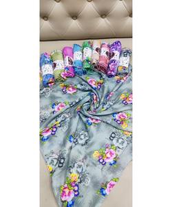 104. Arabie Saoudite Abaya pour femmes en broderies ouvertes en satin perlé style boutique classique et élégant - Product Image 6