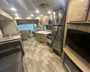 Autocaravanas Usadas 2018 2019 2020 2021 Tiffin Allegro 32SA Rvs, Remolques de Viaje - Product Image 2