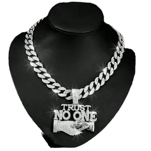 Collar con Colgante 'Trust No One', Estilo Hip Hop, Chapado en Rodio, Aleación de Zinc, Diamantes de Imitación Redondos, Cadena Miami Link, Joyería Unisex Brillante - Product Image 2