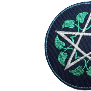 Parches Bordados Personalizados de Fábrica de Moda, Parches al por Mayor de Alta Calidad en Oferta, Insignias Bordadas - Product Image 3