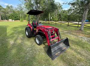 TRACTOR CARGADOR MAHINDRA 1626 DE ALTO RENDIMIENTO, 25.9 HP, 4X4, MOTOR DIÉSEL DE 3 CILINDROS, SISTEMA DE TRANSMISIÓN HIDROSTÁTICA DE 3 RANGOS EN VENTA - Product Image 3