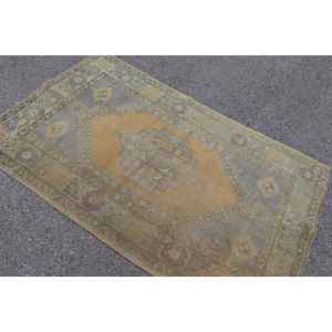 Alfombra Vintage de 3.6x6 pies (110x183 cm), Alfombra Turca Marrón de Lana Sólida - Product Image 3