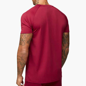 Camiseta de Manga Corta para Hombre, Color Rojo Sólido, Cuello Redondo, Corte Ajustado, Secado Rápido, Tejido de Punto Jersey, 100% Poliéster - Product Image 2