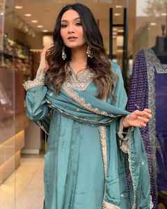 <b>Women's</b> <b>3</b> <b>Piece</b> Indian Pakistani Kurti Pant <b>Suit</b> Set Beautiful Heavy Silk Embroidery Zari Weaving Jacquard Special Occasions - Product Image 3