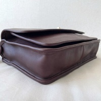Tas Selempang Kulit Asli Berkualitas Tinggi Buatan Tangan dengan Tali yang Dapat Disesuaikan, Portabel, Cocok untuk Musim Dingin, Semi, dan Panas, dari Pemasok India