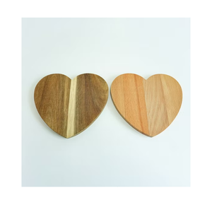 Tabla de cortar de madera de calidad superior para el hogar, accesorios de cocina, tabla de cortar de madera de acacia gruesa en forma de corazón - Product Image 1