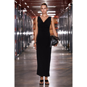 Robe moulante à épaules dénudées pour femme GRIMELANGE ANYA, en tissu extensible doux avec détails froncés - Product Image 6