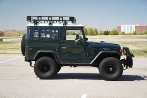 รถยนต์โตโยต้าแลนด์ครุยเซอร์ FJ40 ปี 1978 6 ที่นั่ง สภาพสมบูรณ์ ใช้งานได้ 100% - Product Image 2