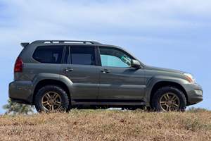 Lexus GX 470 2006 Usado, 2 Propietarios, Motor V8 de 4.7 Litros, 4x4, Mayormente sin Modificaciones, de Propietario del Sur - Product Image 3