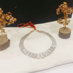 Top naturel pierre de lune perle forme couleur blanc chaîne forte pierre de lune collier à facettes collier de perles - Product Image 3