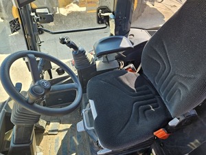 รถตักขนาดเล็ก 2023 324P 4WD รุ่น Z179236 อุปกรณ์พร้อมส่งออกระดับพรีเมียม - Product Image 6