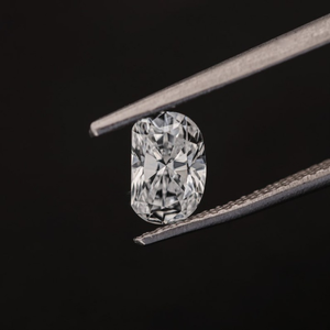 Edición limitada 1Ct IGI Certified VVS Lab Grown Diamond Alphabet D Fancy Cut Diamante suelto para la fabricación de colgantes al precio más bajo - Product Image 1