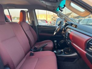 TOYOTA HILUX (DOUBLE CAB) DIESEL USATO 2024 CON TRASMISSIONE MANUALE - Product Image 6