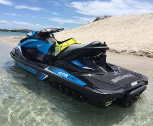 Jet ski de luxe le plus vendu, 300 ch, PWC 1600cc 1500cc, fabriqué par Sea-Doo - Product Image 1