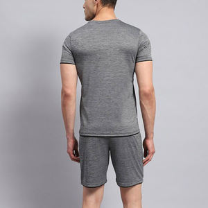 Conjunto de camiseta y pantalones cortos para hombre, conjunto de pantalones cortos a juego, ropa transpirable de verano, material de algodón, conjunto de 2 piezas para hombre, conjunto deportivo. - Product Image 2