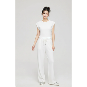Nouvel ensemble côtelé pour femme : haut sans manches et pantalon large à taille élastique en tissu doux et respirant – Vente en gros usine - Product Image 1