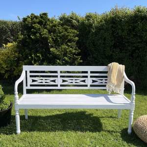 Banco de Patio de Madera de Teca Sólida Bitsy, Banco de Jardín para Exteriores con Acabado Pintado en Blanco - Product Image 6