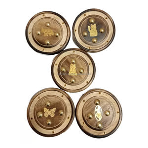 Porte-bâton d'encens rond en bois sculpté et coloré cône et attrape-cendres diffuseur d'aromathérapie écologique Kalavastu toutes saisons - Product Image 3