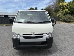 Achetez maintenant : <span class=keywords><strong>Toyota</strong></span> Regius <span class=keywords><strong>Ace</strong></span> 2.8D DX GL Package Van 4 portes AT 2WD, modèle 2025, véhicule d'occasion prêt à être expédié - Product Image 3