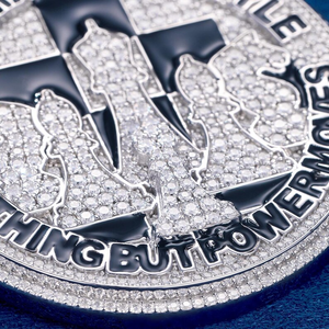 Colgante de Ajedrez Personalizado Iced Out de Plata 925 con Diamante Moissanita VVS, Diseño de Rey de Ajedrez Estilo Hip Hop, Colgante de Lujo y Destacado - Product Image 5